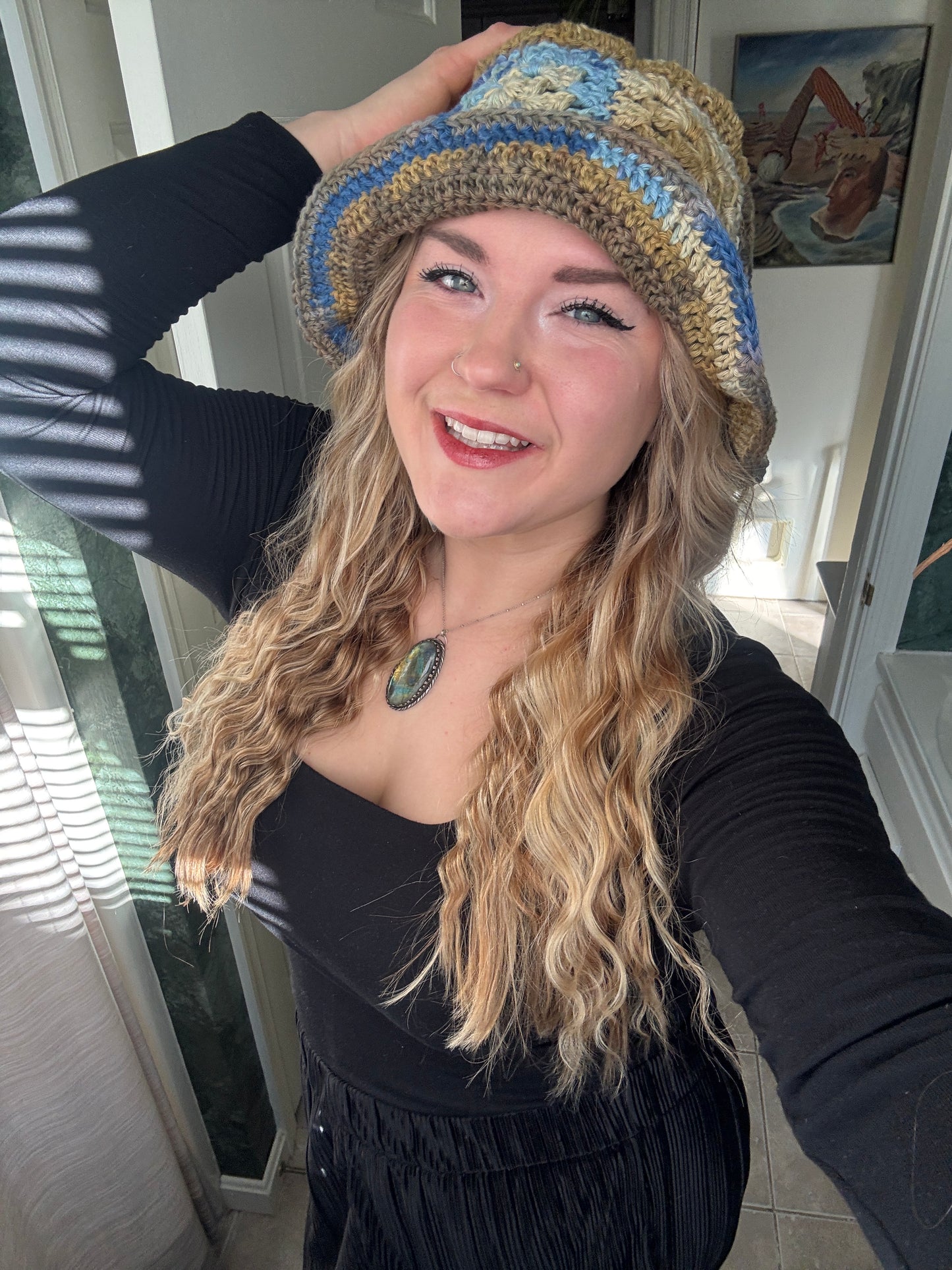 Bucket Hat: Black flower pattern